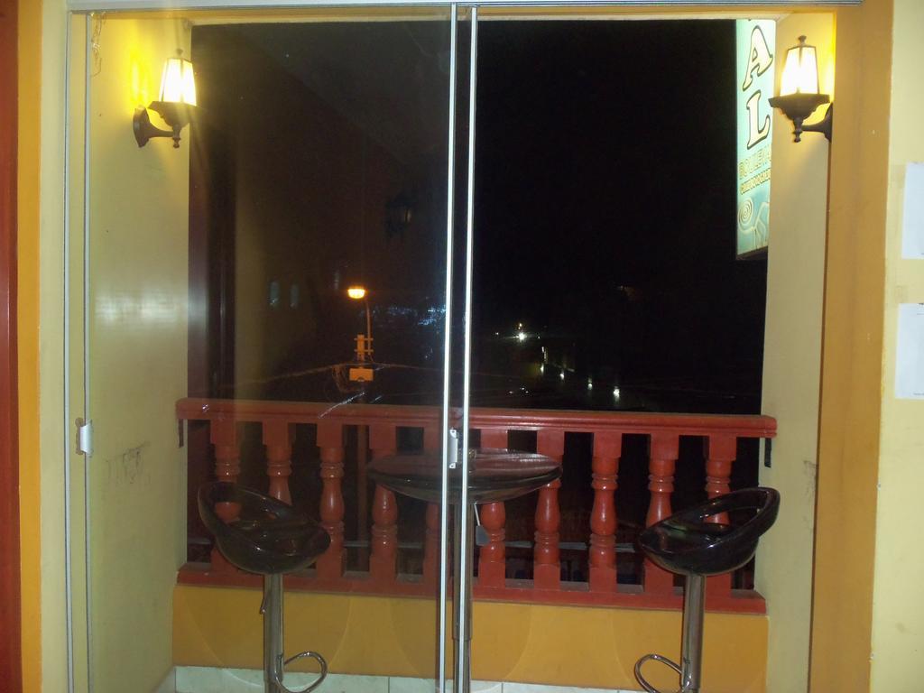 Hostal Boulevard نازكا المظهر الخارجي الصورة
